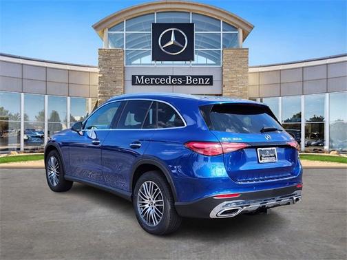 2025 Mercedes-Benz GLC 300 