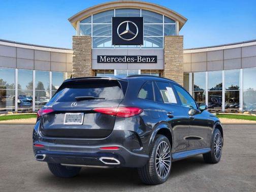 Gray Metallic 2024 Mercedes-Benz GLC 300 Base