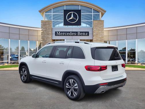 2025 Mercedes-Benz GLB 250 