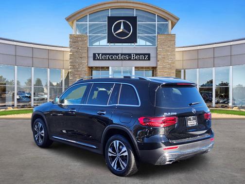 2025 Mercedes-Benz GLB 250 4MATIC