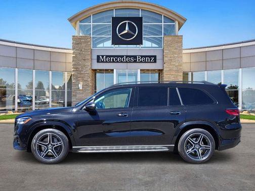 Obsidian Black Metallic 2026 Mercedes-Benz GLS 450 4MATIC
