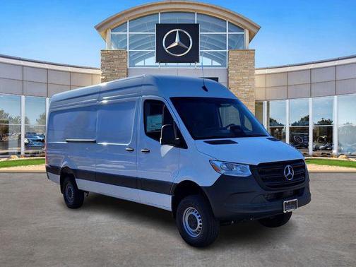 Arctic White 2026 Mercedes-Benz Sprinter 2500 Cargo 170 WB