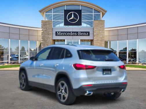 Cirrus Silver Metallic 2026 Mercedes-Benz GLA 250