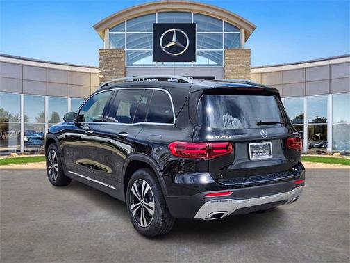 2025 Mercedes-Benz GLB 250 