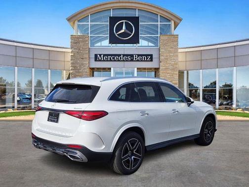 Polar White 2026 Mercedes-Benz GLC 300 4MATIC