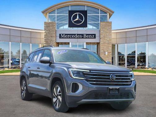 Platinum Gray Metallic 2025 Volkswagen Atlas 2.0T SE w/Technology 4MOTION