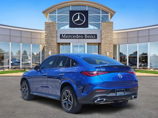 Starling Blue Metallic 2025 Mercedes-Benz GLC 300