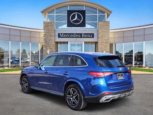 2026 Mercedes-Benz GLC 300 
