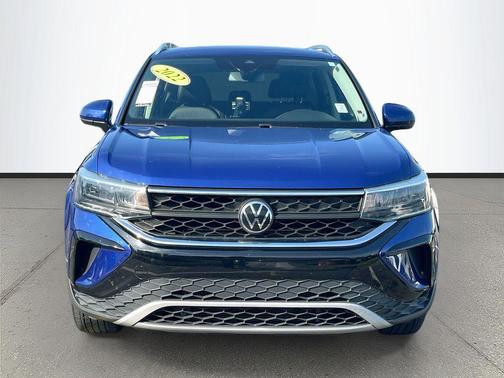Dusk Blue Metallic 2022 Volkswagen Taos 1.5T SE