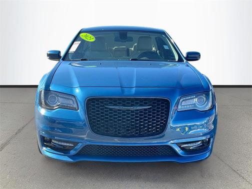 2023 Chrysler 300 Touring
