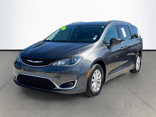 2018 Chrysler Pacifica Touring-L