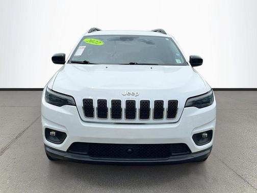 Bright White Clearcoat 2022 Jeep Cherokee Latitude Lux