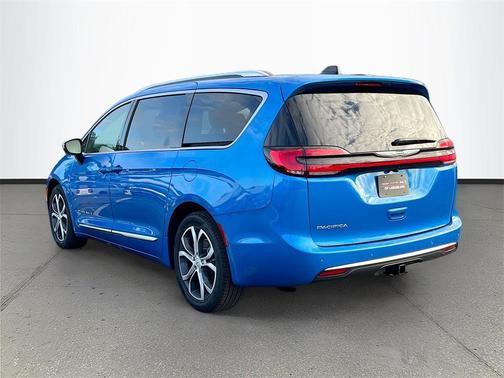 2026 Chrysler Pacifica L