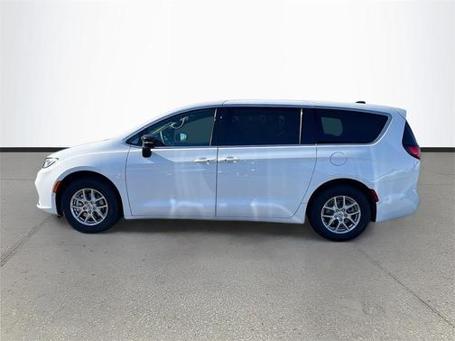 2025 Chrysler Pacifica L