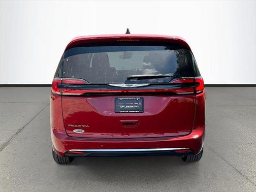 2025 Chrysler Pacifica L