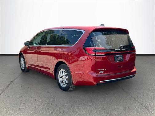 2025 Chrysler Pacifica L