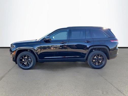 2026 Jeep Grand Cherokee Altitude