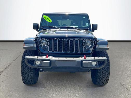 Black Clearcoat 2025 Jeep Wrangler Rubicon