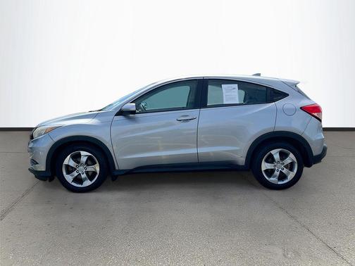 Lunar Silver Metallic 2017 Honda HR-V LX