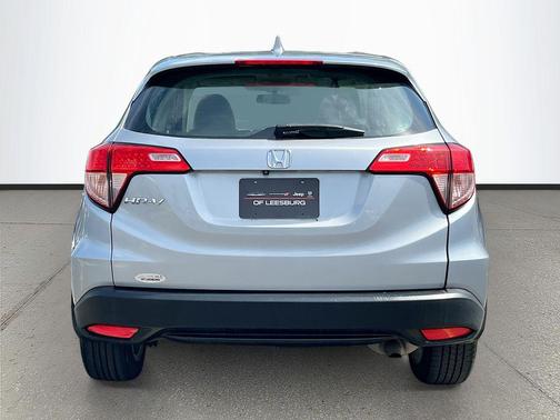 Lunar Silver Metallic 2017 Honda HR-V LX