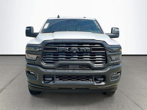 2026 RAM 2500 Tradesman Crew Cab 4x4 6'4' Box