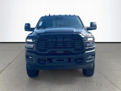 2025 RAM 2500 Tradesman Crew Cab 4x4 6'4' Box
