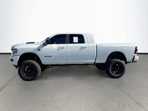 2024 RAM 2500 Laramie Crew Cab 4x4 6'4' Box