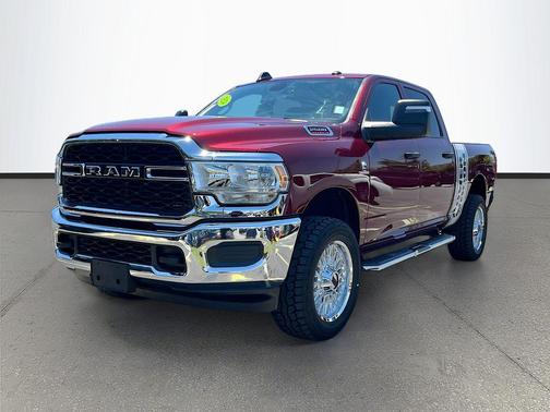 Delmonico Red Pearlcoat 2024 RAM 2500 Tradesman Crew Cab 4x4 6'4' Box