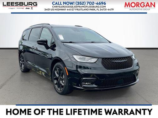Diamond Black Crystal Pearlcoat 2025 Chrysler Pacifica Limited