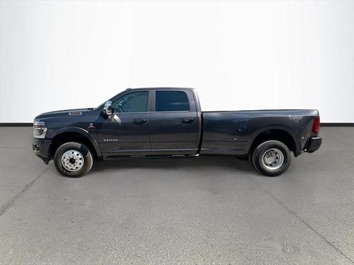 2025 RAM 3500 Limited Crew Cab 4x4 8' Box