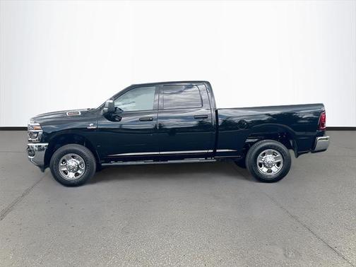 2025 RAM 2500 Tradesman Crew Cab 4x4 6'4' Box