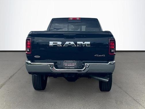2025 RAM 2500 Tradesman Crew Cab 4x4 6'4' Box