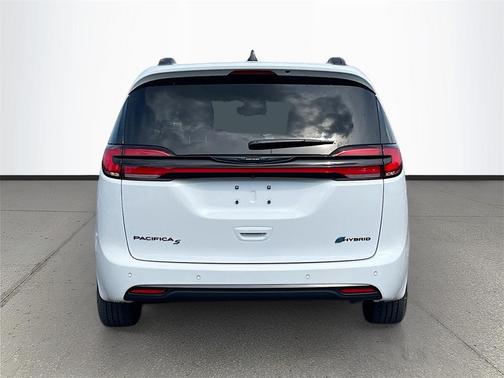 2025 Chrysler Pacifica Hybrid Premium S Appearance Pkg