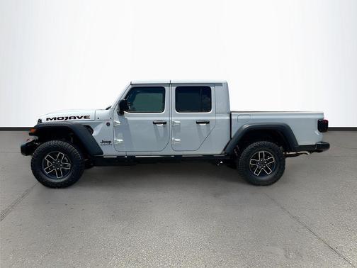 Bright White Clearcoat 2026 Jeep Gladiator Mojave 4x4