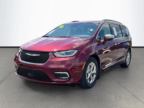 Velvet Red Pearlcoat 2022 Chrysler Pacifica Limited