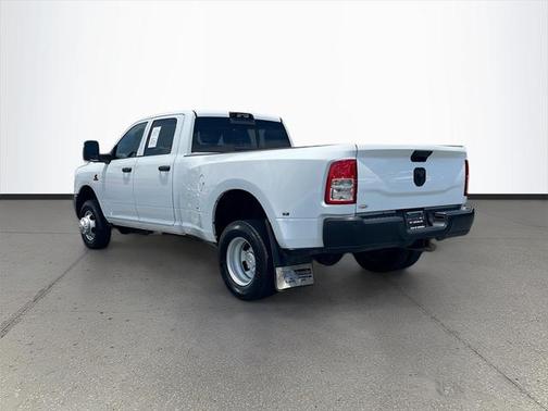 2024 RAM 3500 Tradesman Crew Cab 4x4 8' Box