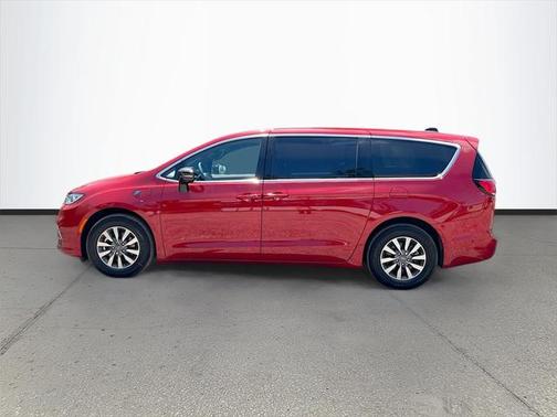 2025 Chrysler Pacifica Hybrid Select
