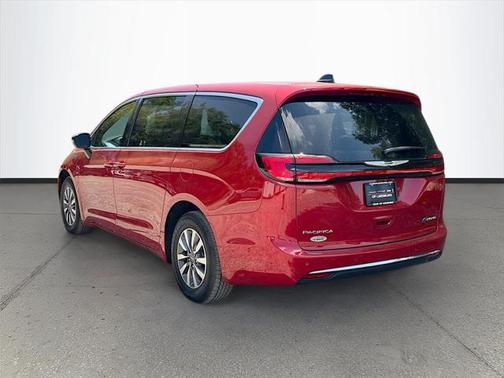 2025 Chrysler Pacifica Hybrid Select