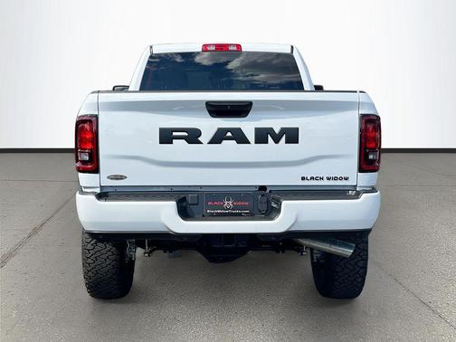 Bright White Clearcoat 2026 RAM 2500 Big Horn Crew Cab 4x4 6'4' Box