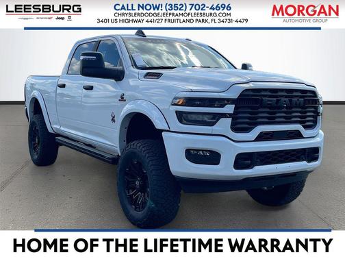 Bright White Clearcoat 2026 RAM 2500 Big Horn Crew Cab 4x4 6'4' Box