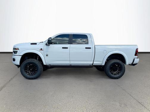 Bright White Clearcoat 2026 RAM 2500 Big Horn Crew Cab 4x4 6'4' Box