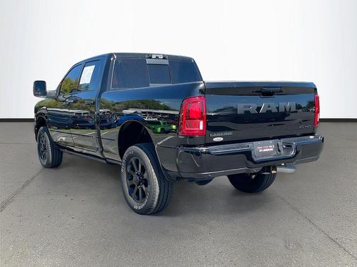 2025 RAM 2500 Laramie Crew Cab 4x4 6'4' Box