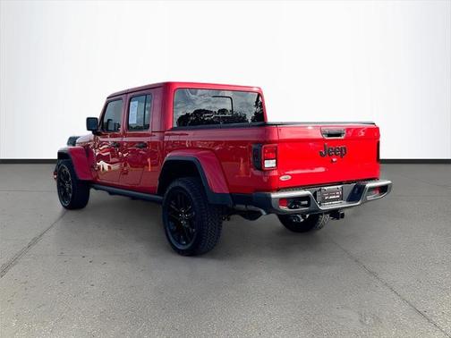 2025 Jeep Gladiator Nighthawk
