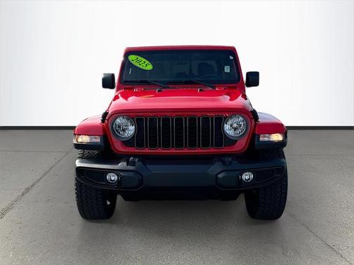 2025 Jeep Gladiator Nighthawk