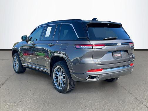 2025 Jeep Grand Cherokee Summit