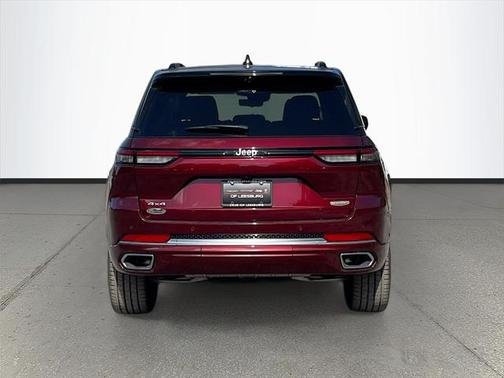 2025 Jeep Grand Cherokee Summit