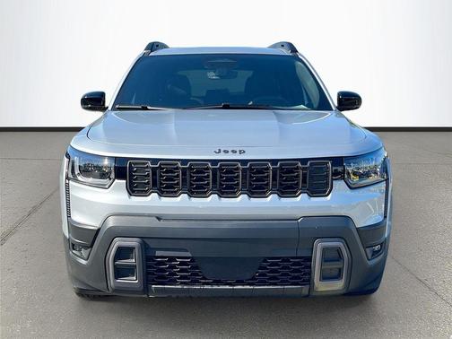 Silver Zynith Clearcoat 2026 Jeep Cherokee Limited