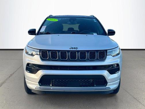 Silver Zynith Metallic Clearcoat 2025 Jeep Compass Limited