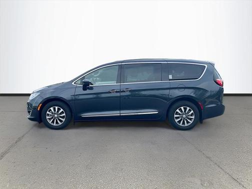 2020 Chrysler Pacifica Touring-L Plus