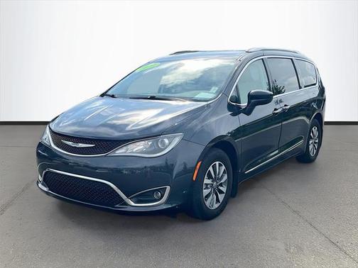 2020 Chrysler Pacifica Touring-L Plus